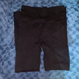 Bigger booty leggings. Size small.